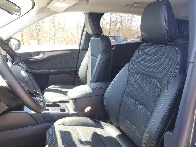 Photo of 2025 Gray Ford Escape