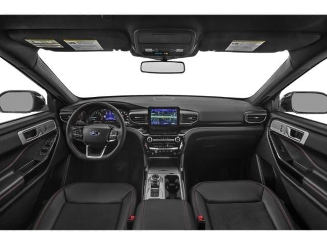 Photo of 2022 White Metallic Ford Explorer