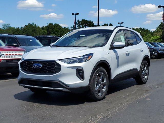 Photo of 2025 Silver Ford Escape