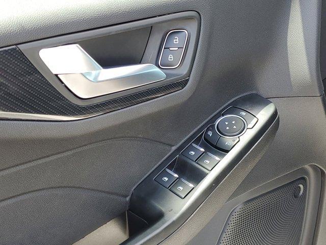 Photo of 2025 Silver Ford Escape