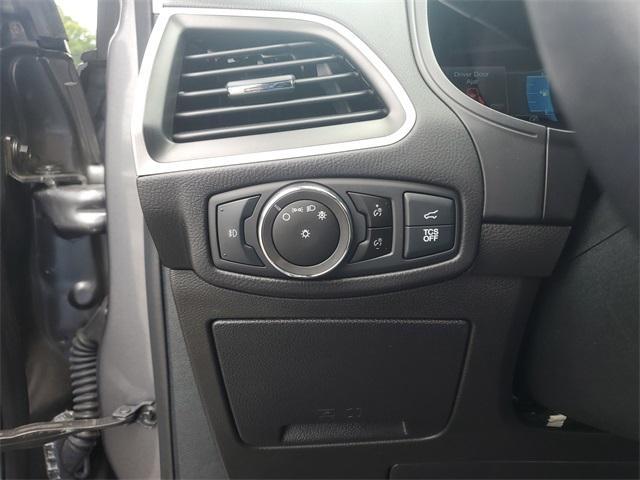 Photo of 2023 Carbonized Gray Metallic Ford Edge