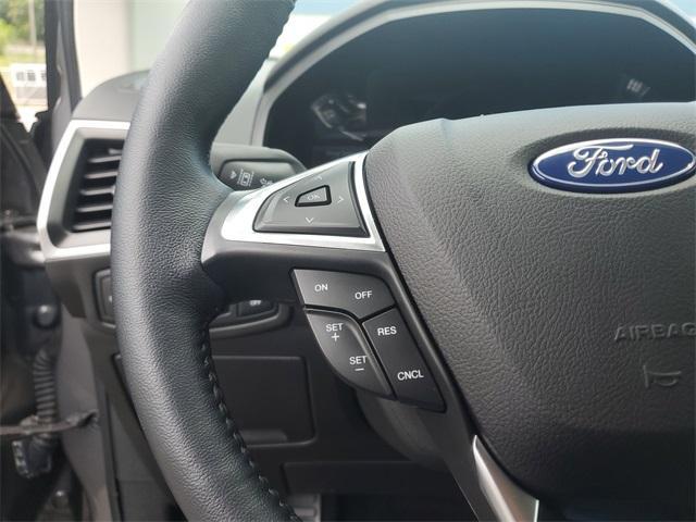 Photo of 2023 Carbonized Gray Metallic Ford Edge