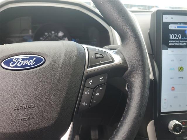 Photo of 2023 Carbonized Gray Metallic Ford Edge