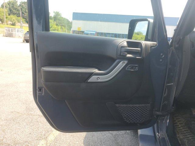 Photo of 2017 Rhino Clearcoat Jeep Wrangler Unlimited