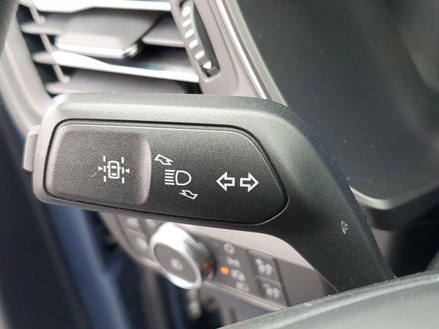 Photo of 2020 Blue Metallic Ford Escape