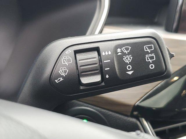 Photo of 2020 Blue Metallic Ford Escape