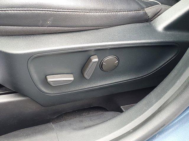 Photo of 2020 Blue Metallic Ford Escape