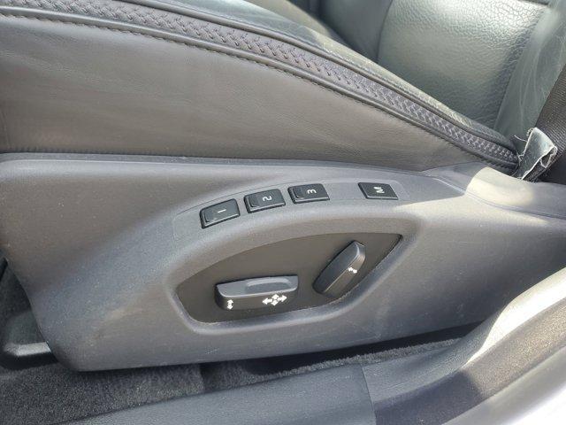Photo of 2015 Bright Silver Metallic Volvo XC70