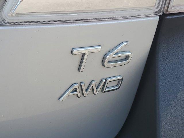 Photo of 2015 Bright Silver Metallic Volvo XC70