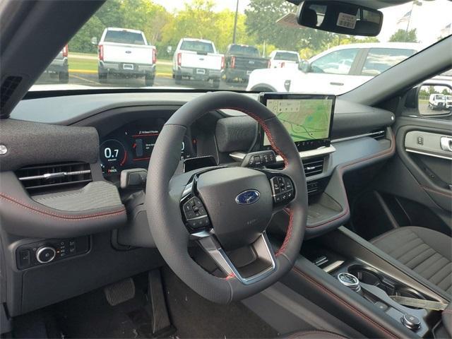 Photo of 2025 White Ford Explorer