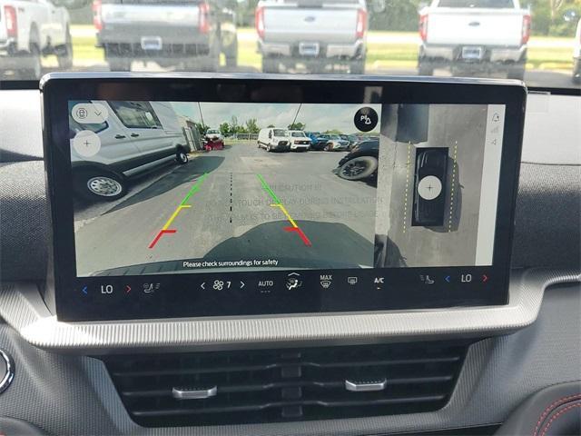 Photo of 2025 White Ford Explorer
