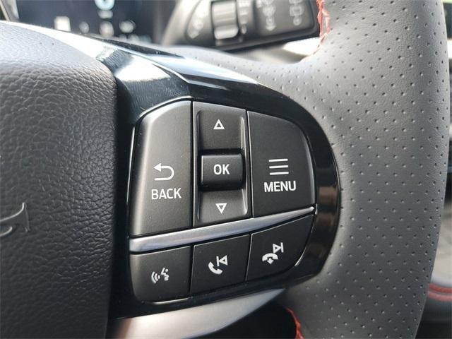 Photo of 2025 White Ford Explorer