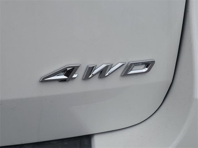 Photo of 2025 White Ford Explorer
