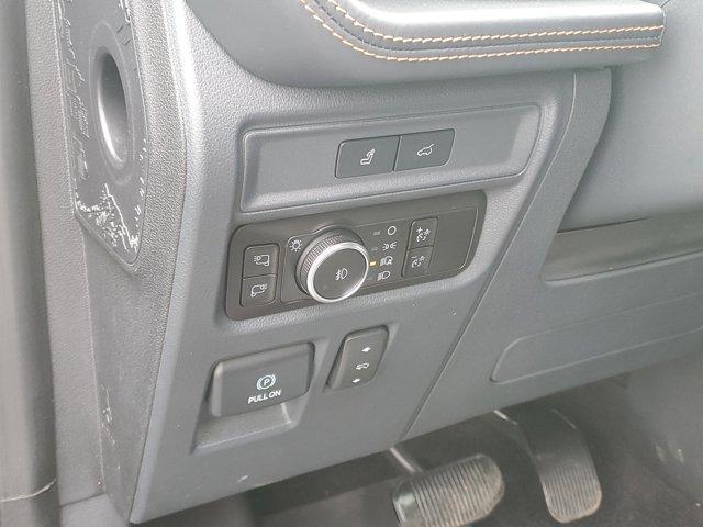 Photo of 2023 Dark Matter Metallic Ford Expedition