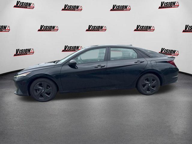 Photo of 2021 Phantom Black Hyundai ELANTRA