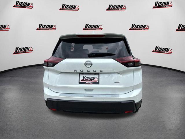 Photo of 2025 Everest White Pearl Nissan Rogue