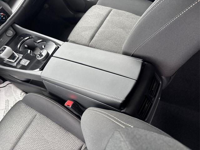 Photo of 2025 Everest White Pearl Nissan Rogue