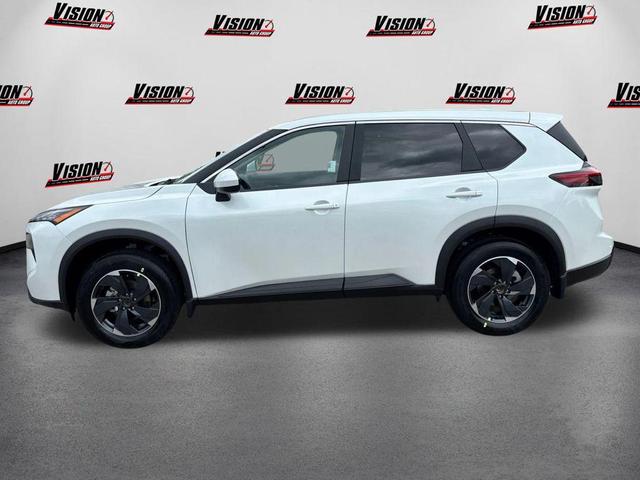 Photo of 2025 Everest White Pearl Nissan Rogue
