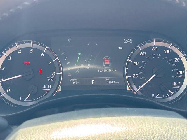 Photo of 2023 Magnetic Gray Metallic Toyota Highlander