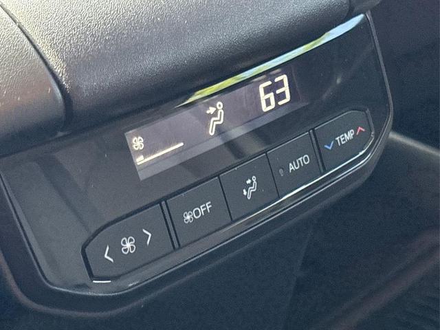 Photo of 2023 Magnetic Gray Metallic Toyota Highlander