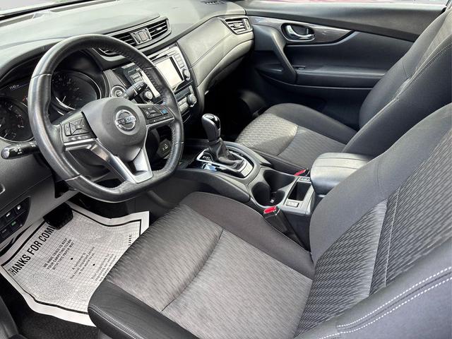 Photo of 2019 Magnetic Black Pearl Nissan Rogue