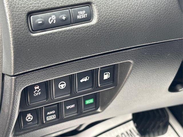Photo of 2019 Magnetic Black Pearl Nissan Rogue