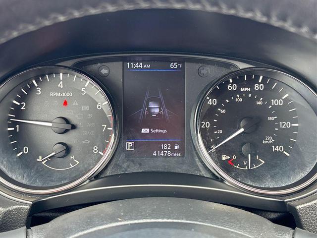 Photo of 2019 Magnetic Black Pearl Nissan Rogue