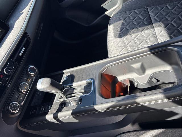 Photo of 2025 Super Black Nissan Kicks