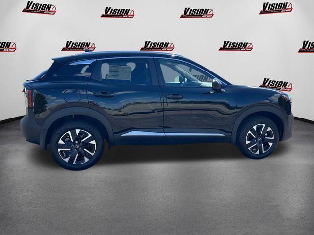 Photo of 2025 Super Black Nissan Kicks