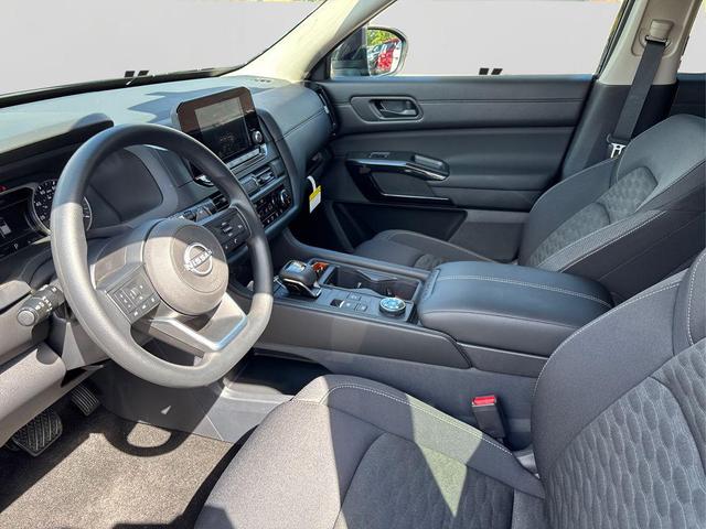 Photo of 2025 Super Black Nissan Pathfinder