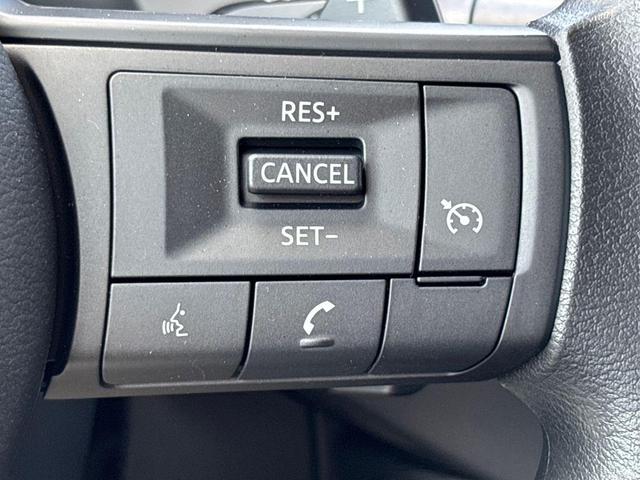Photo of 2025 Super Black Nissan Pathfinder