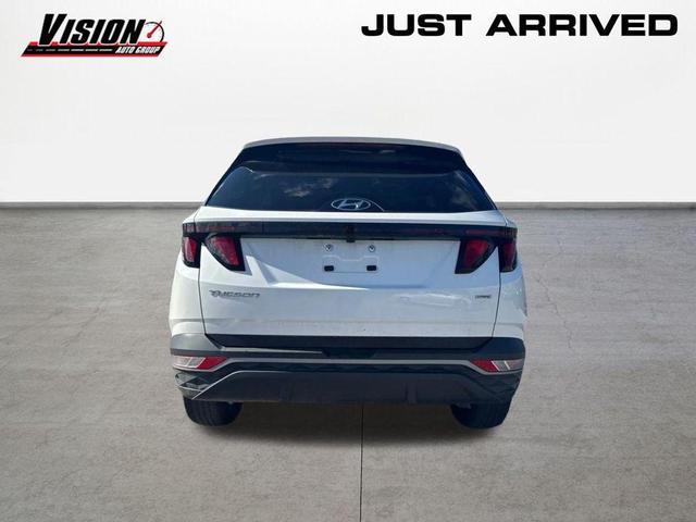 Photo of 2024 White Pearl Hyundai TUCSON
