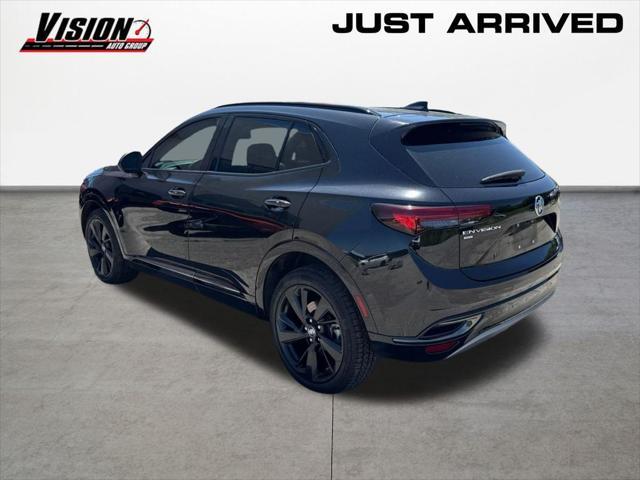 Photo of 2022 Ebony Twilight Metallic Buick Envision