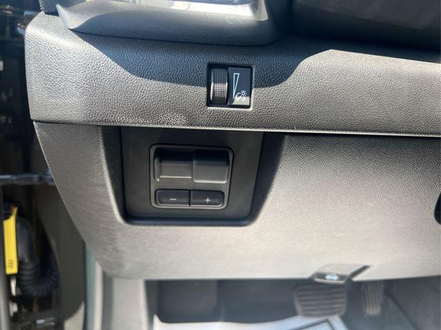 Photo of 2024 Deep Bronze Metallic GMC Canyon