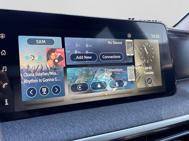 Photo of 2025 Scarlet Ember Tintcoat/Super Black Nissan Kicks