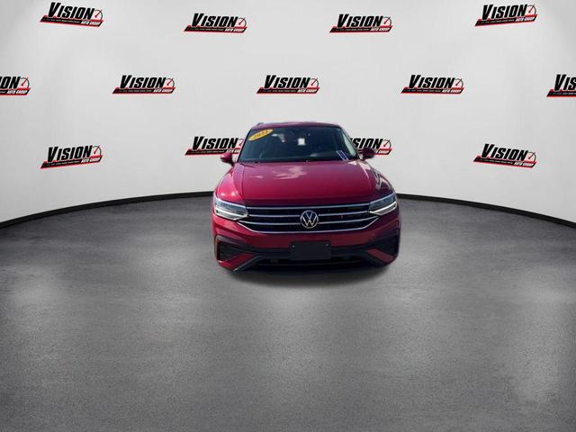 Photo of 2022 Kings Red Metallic Volkswagen Tiguan