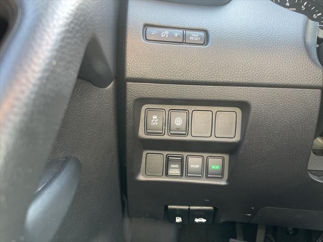 Photo of 2021 Caspian Blue Metallic Nissan Rogue Sport