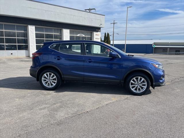 Photo of 2021 Caspian Blue Metallic Nissan Rogue Sport