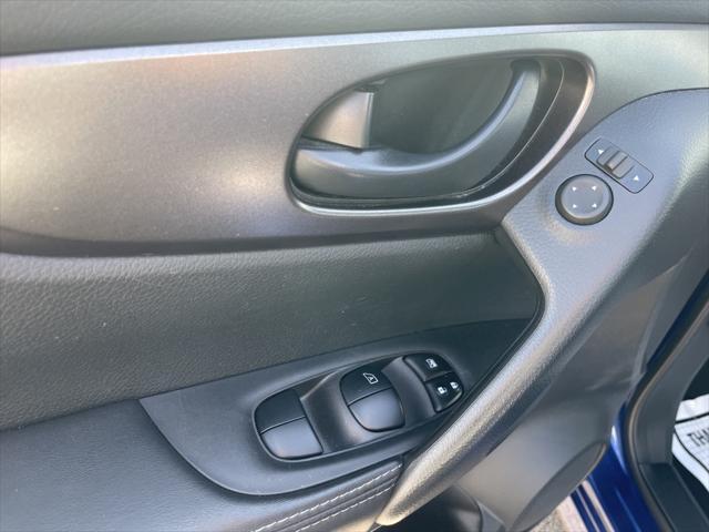 Photo of 2021 Caspian Blue Metallic Nissan Rogue Sport