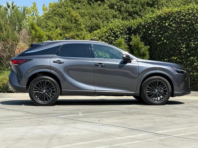 Photo of 2025 Cloudburst Gray Lexus RX 350