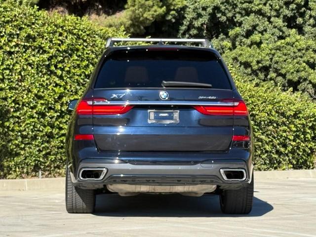 Photo of 2019 Carbon Black Metallic BMW X7