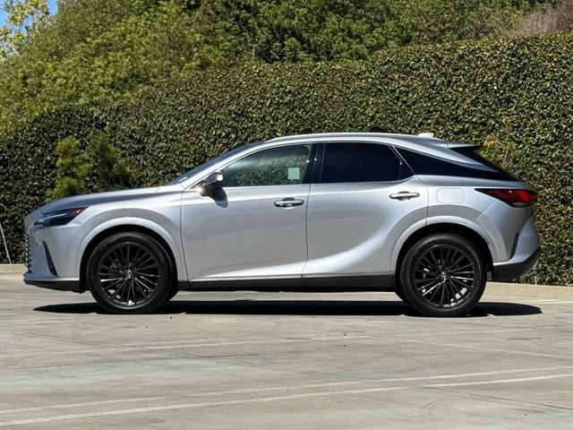 Photo of 2025 Iridium Lexus RX 350