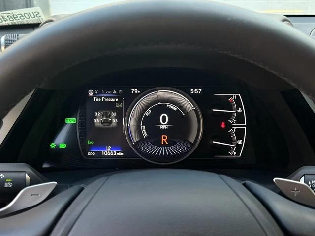 Photo of 2025 Beige Metallic Lexus ES 300h