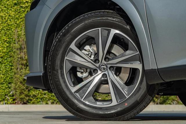 Photo of 2025 Iridium Lexus RX 350