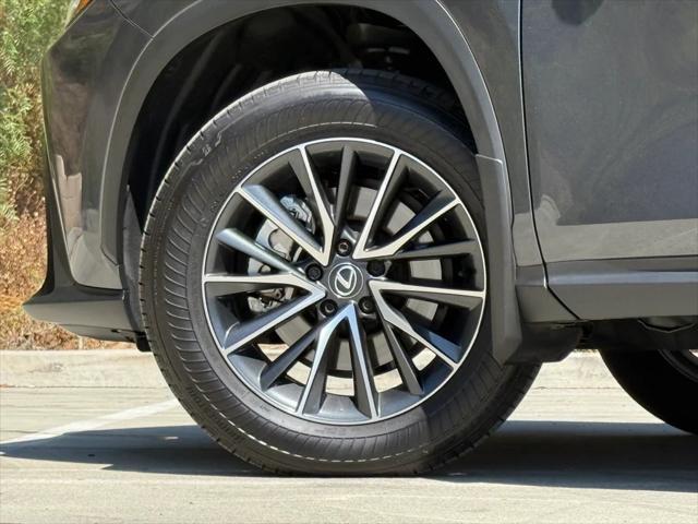 Photo of 2025 Cloudburst Gray Lexus NX 250