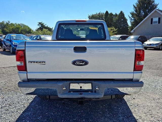 Photo of 2009 Silver Clearcoat Metallic Ford Ranger