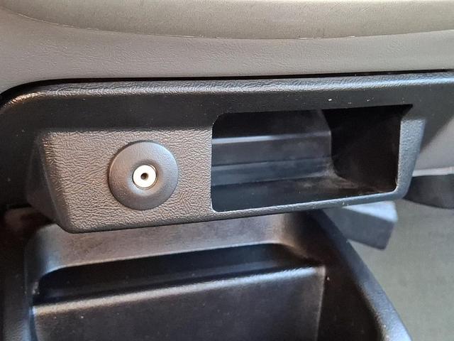 Photo of 2009 Silver Clearcoat Metallic Ford Ranger