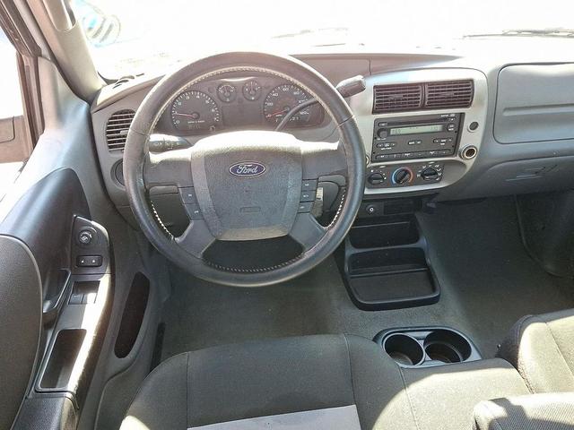 Photo of 2009 Silver Clearcoat Metallic Ford Ranger