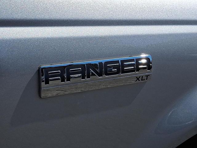 Photo of 2009 Silver Clearcoat Metallic Ford Ranger