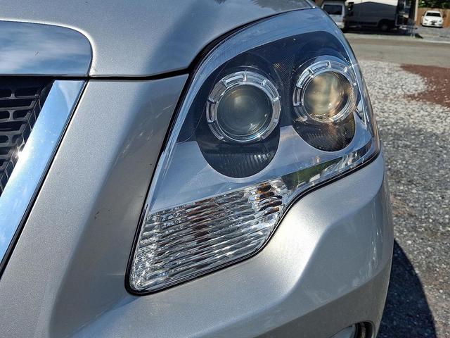 Photo of 2012 Quicksilver Metallic GMC Acadia